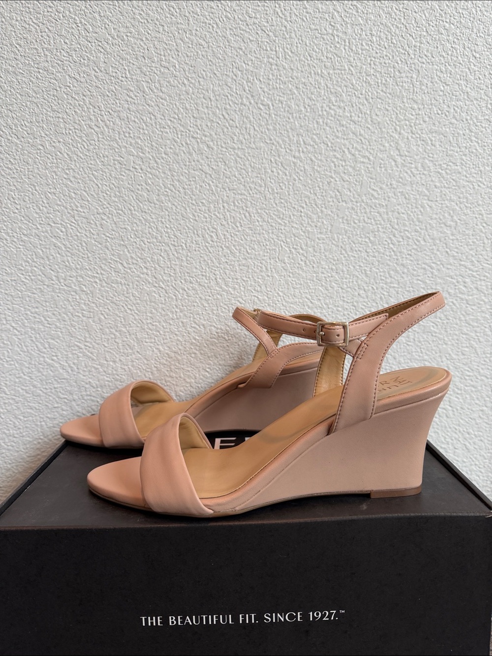 Naturalizer Bristolwedge Mauve Single-Band Ankle Strap Sandals NIB